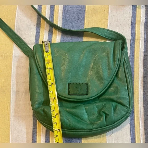 🚫 sold 🚫 Aigner Sling Bag (Open to reasonable offer) - Picture 10 of 10